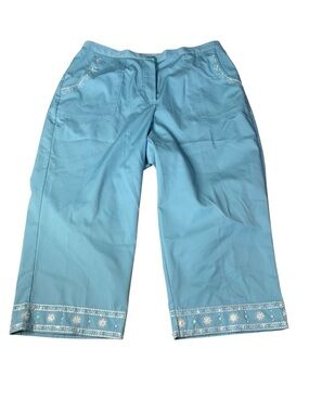 Alfred Dunner Women’s Blue Embroidered Capri Pants Size 16W